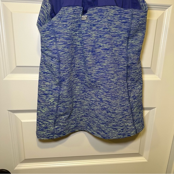 Road Runner Sports Blue Print V Neck Sleeveless Tank size M - Picture 9 of 9